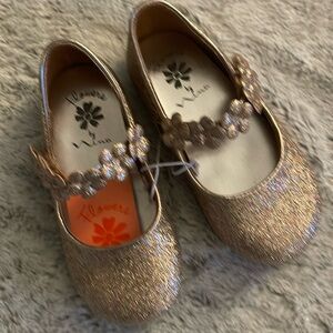 Nina’s “Flowers” glitter dress shoes   SZ 8 gold maryjanes
